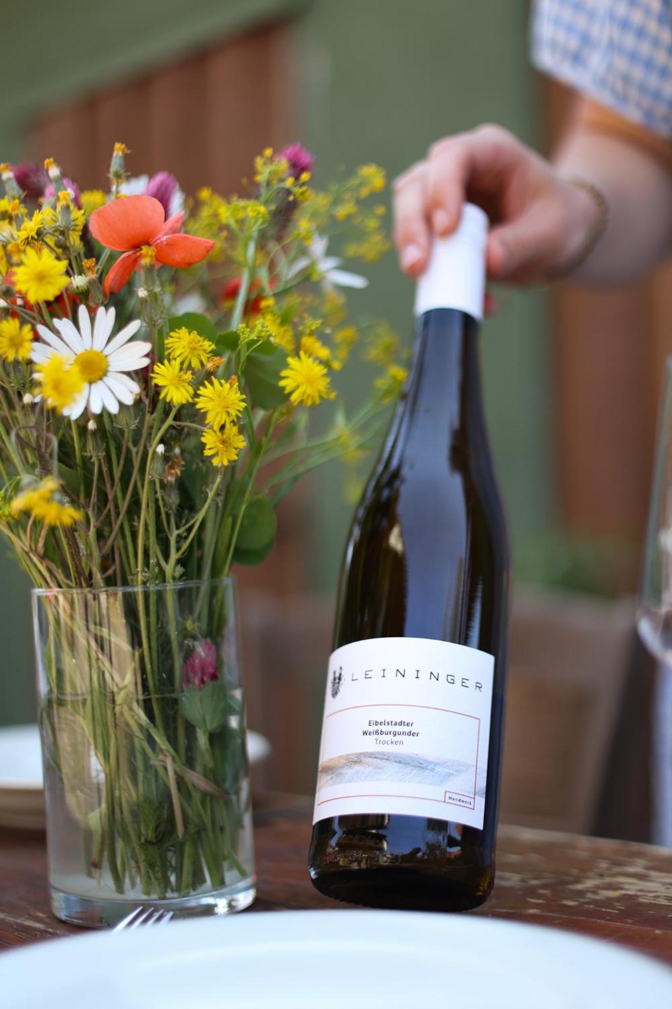 Weingut Leininger Ferienwohnungen Eibelstadt Luaran gambar