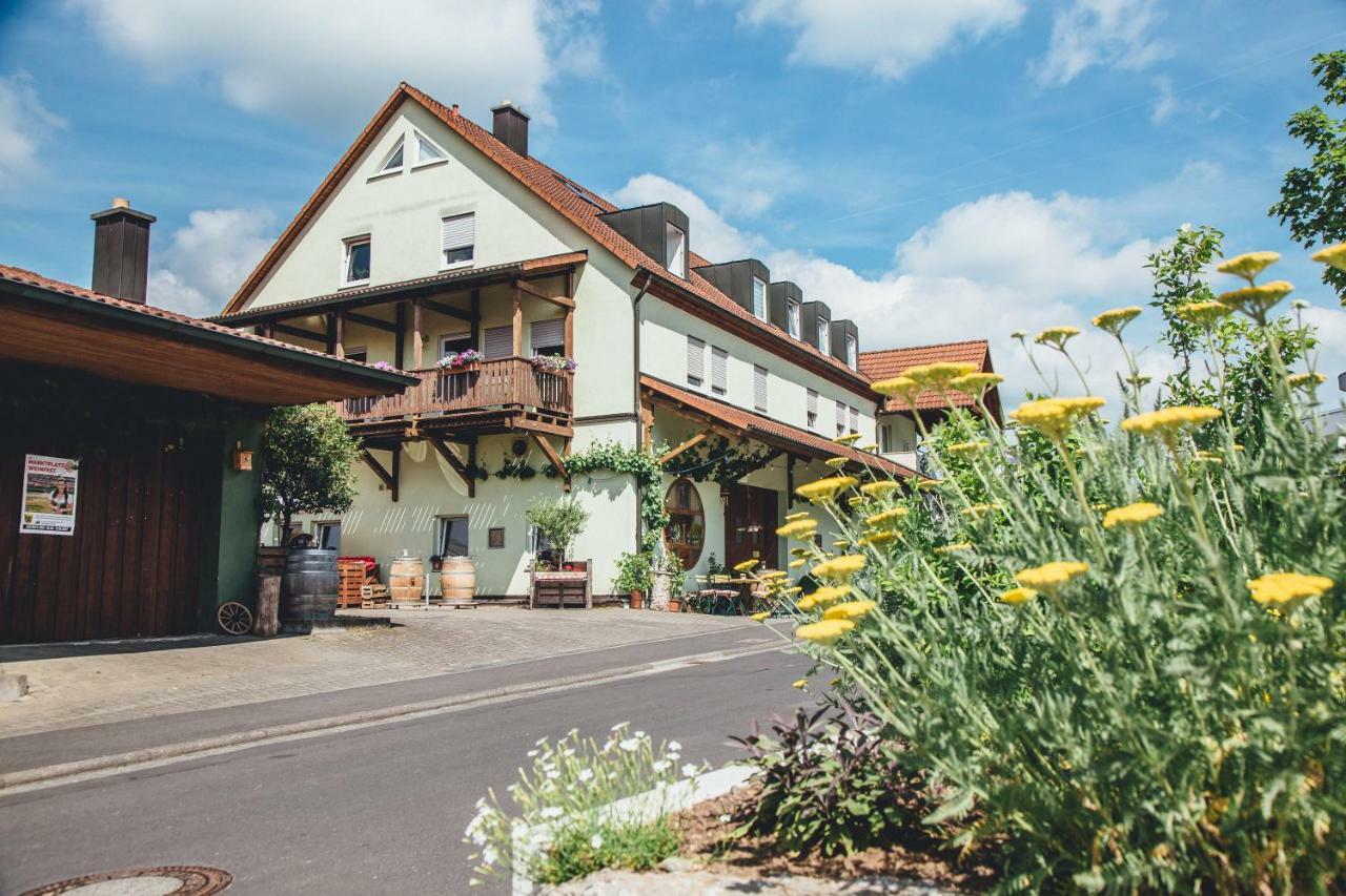 Weingut Leininger Ferienwohnungen Eibelstadt Luaran gambar